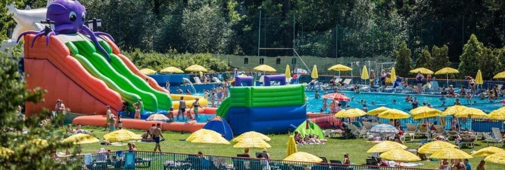 Alure Residences 1 & 24H Self Check-In, Free Parking In Front Of The Apartment Building, New Building, Terrace, Cafe With Breakfast In The Apartment Building, Next To The Aqua Park Banská Bystrica Exterior foto