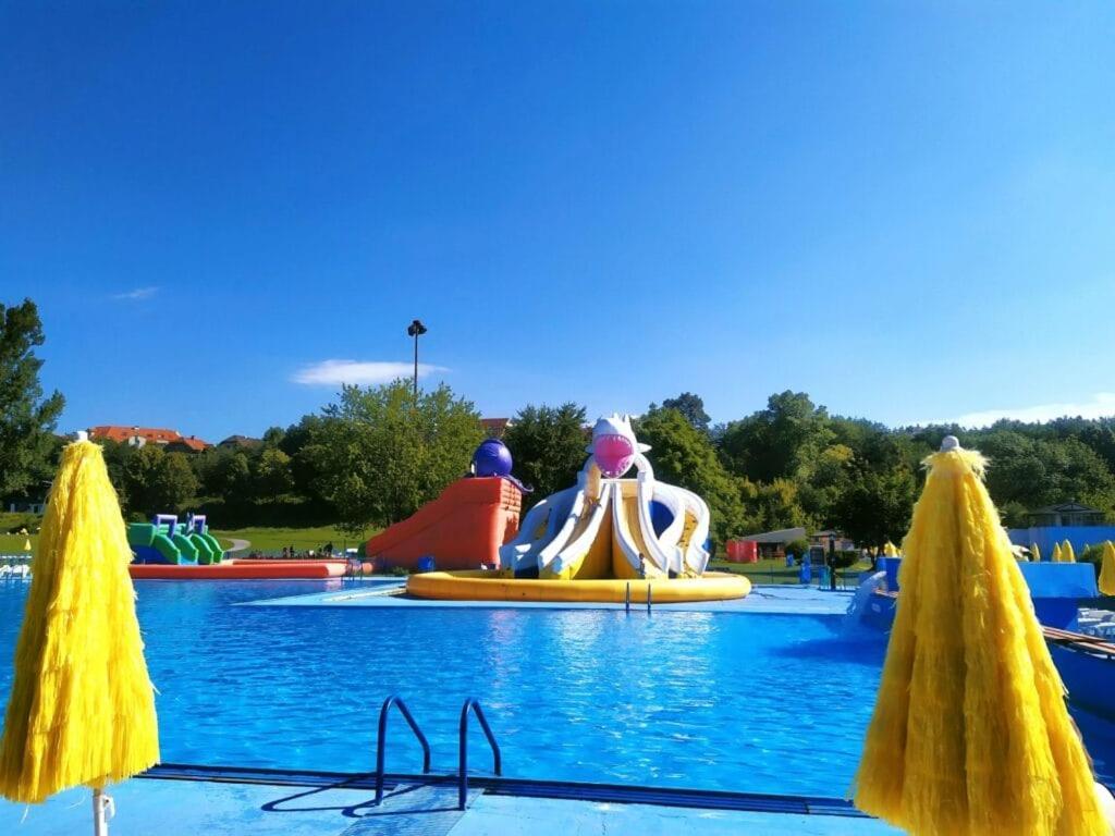 Alure Residences 1 & 24H Self Check-In, Free Parking In Front Of The Apartment Building, New Building, Terrace, Cafe With Breakfast In The Apartment Building, Next To The Aqua Park Banská Bystrica Exterior foto