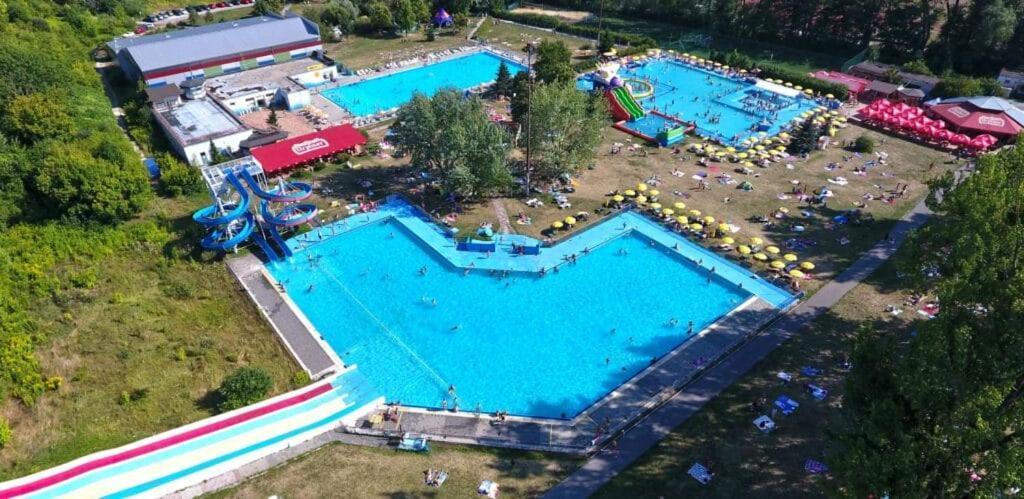 Alure Residences 1 & 24H Self Check-In, Free Parking In Front Of The Apartment Building, New Building, Terrace, Cafe With Breakfast In The Apartment Building, Next To The Aqua Park Banská Bystrica Exterior foto